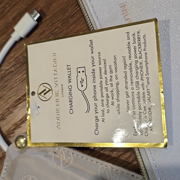 NWT..  ADRIENNE VITTADINI CHARGING WALLET... #6475 - Picture 5 of 6
